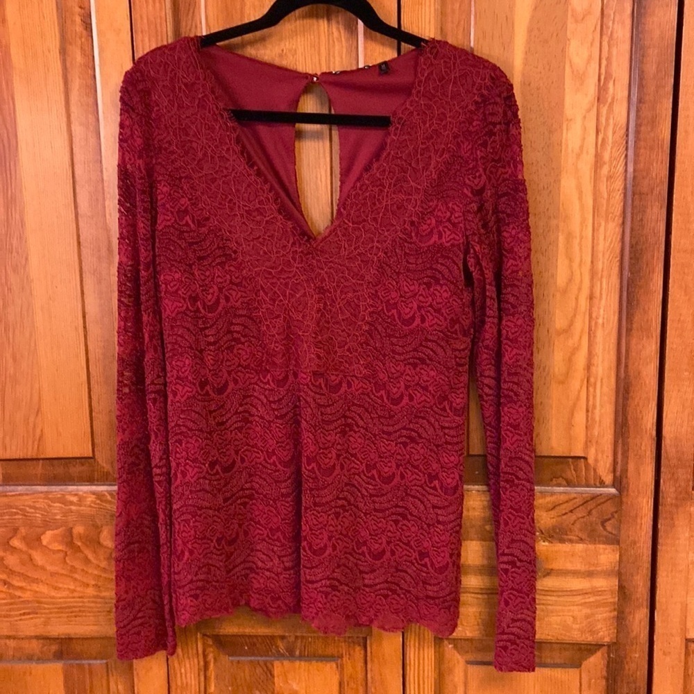 BKE Boutique VNeck Deep Burgundy Holiday Christmas Top Dressy Lined LaceyOverlay
